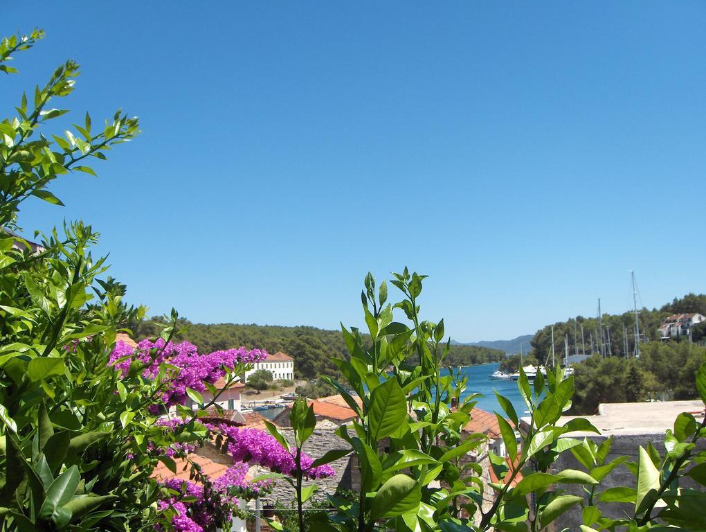 Guest House Roza Vrboska Chambre photo