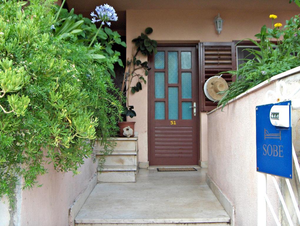 Guest House Roza Vrboska Chambre photo