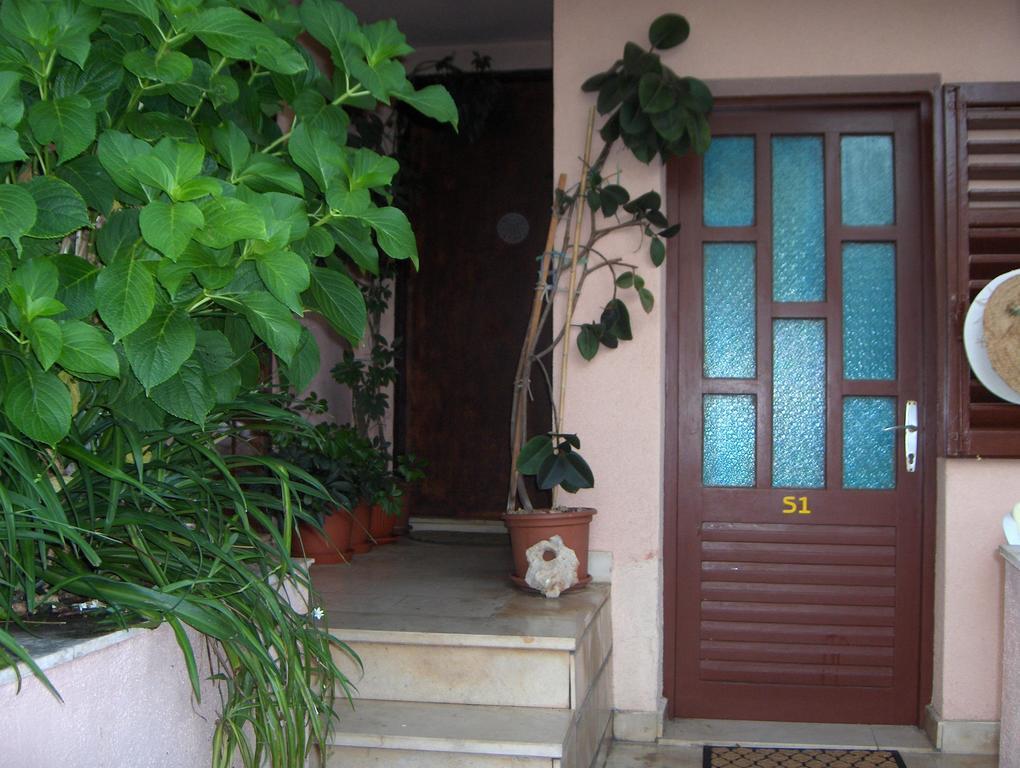 Guest House Roza Vrboska Chambre photo