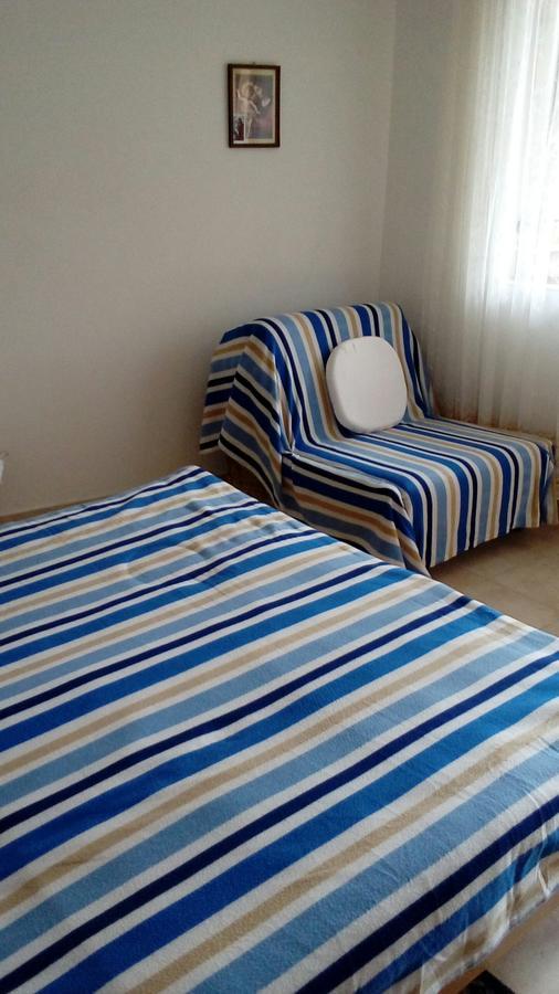 Guest House Roza Vrboska Extérieur photo