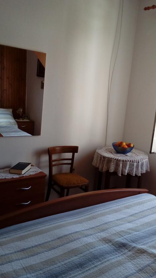 Guest House Roza Vrboska Extérieur photo