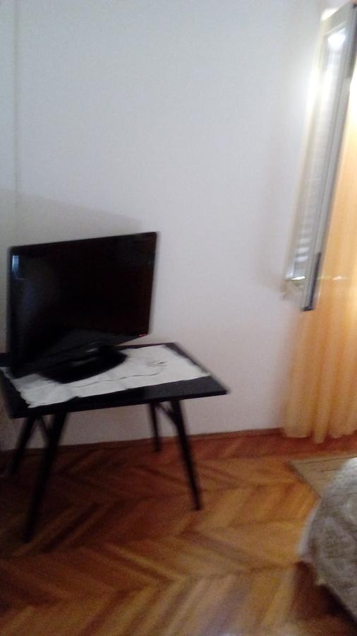 Guest House Roza Vrboska Extérieur photo