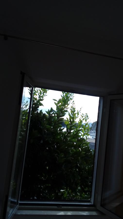 Guest House Roza Vrboska Extérieur photo